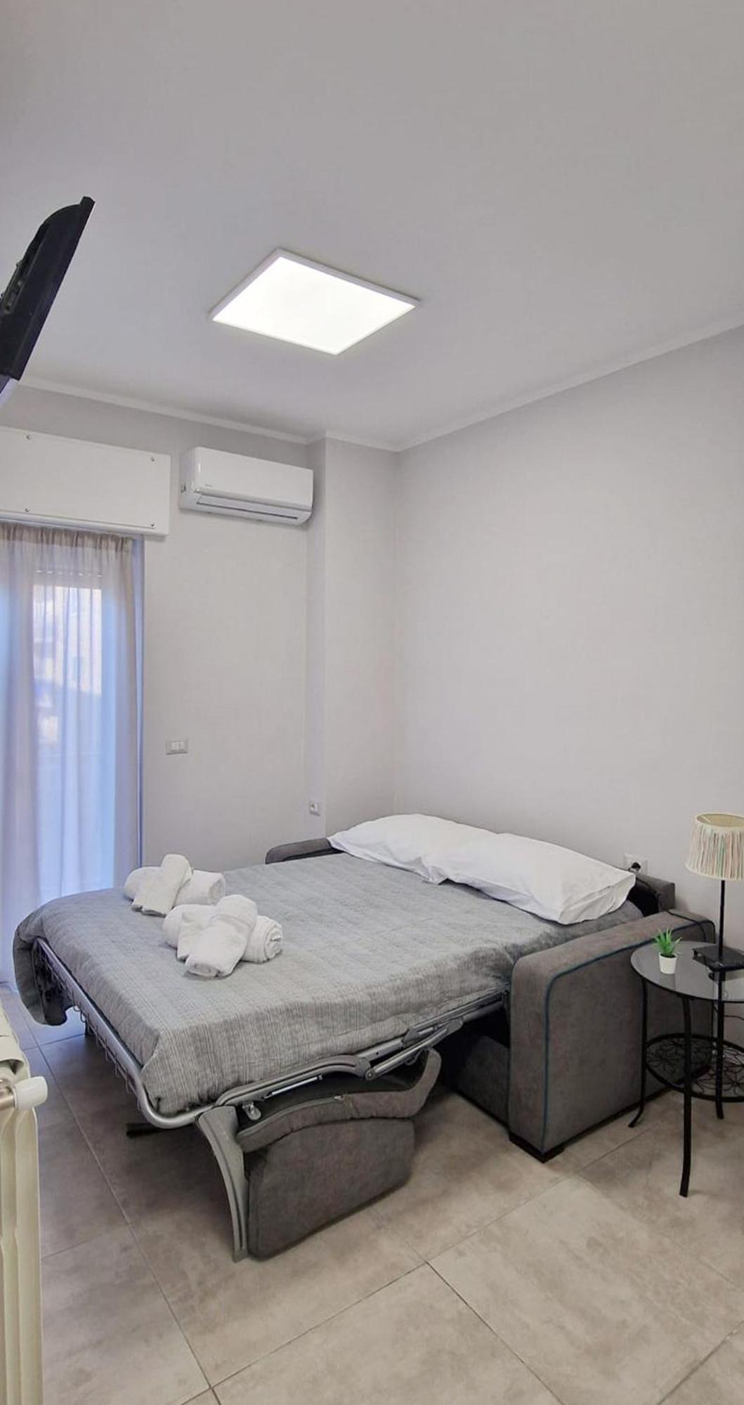 Rossini 37 Hotel Наполи Екстериор снимка